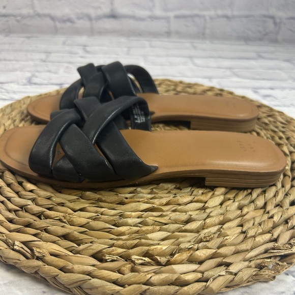 A New Day Black Crisscross Slide Sandals. Size 9. - Picture 3 of 8